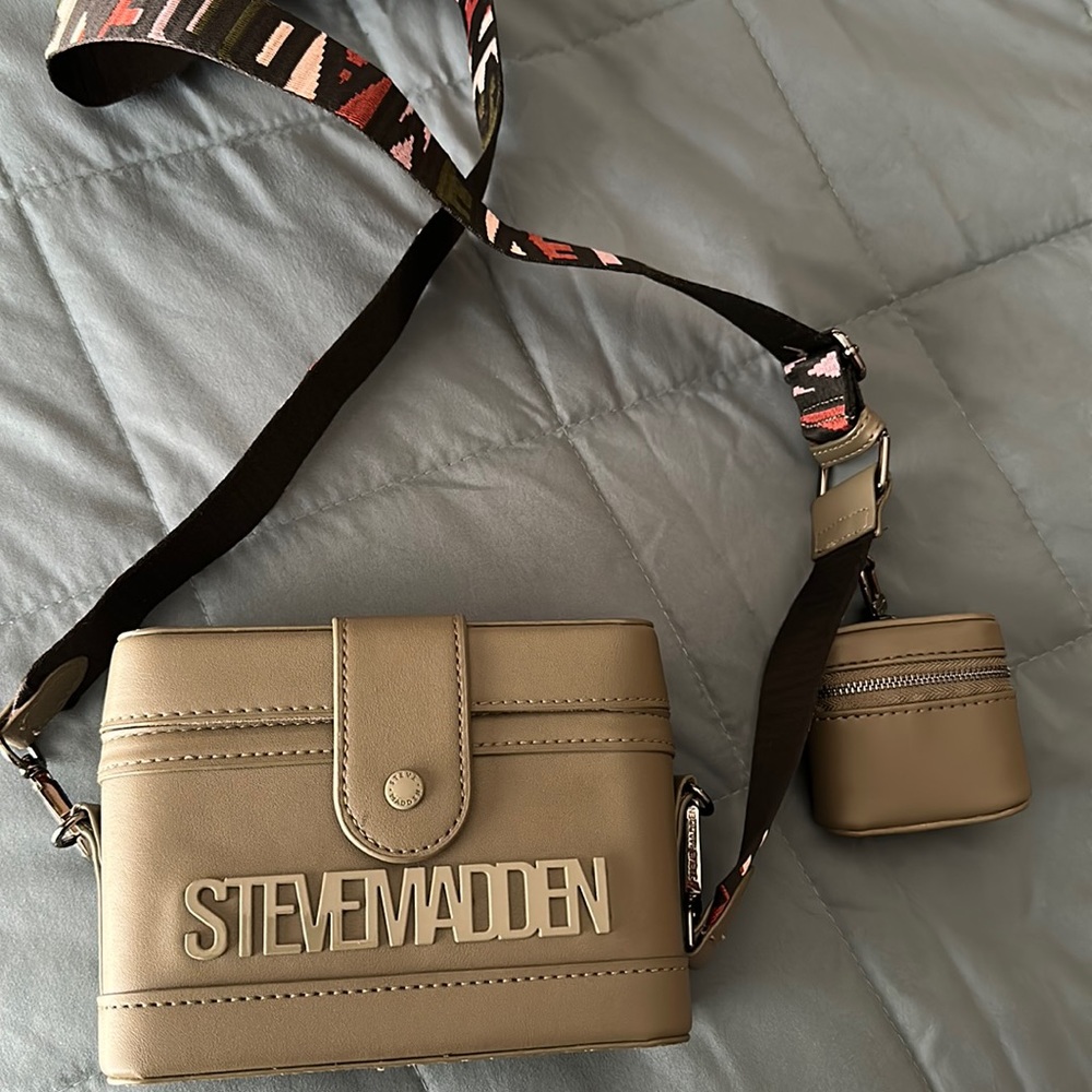 Steve Madden Giove crossbody bag